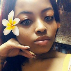 Meet your Posher, Andriana